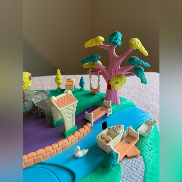 Vintage Blue Bird 1996 Polly Pocket Magical Movin’ Pollyville Boutique - Picture 6 of 14